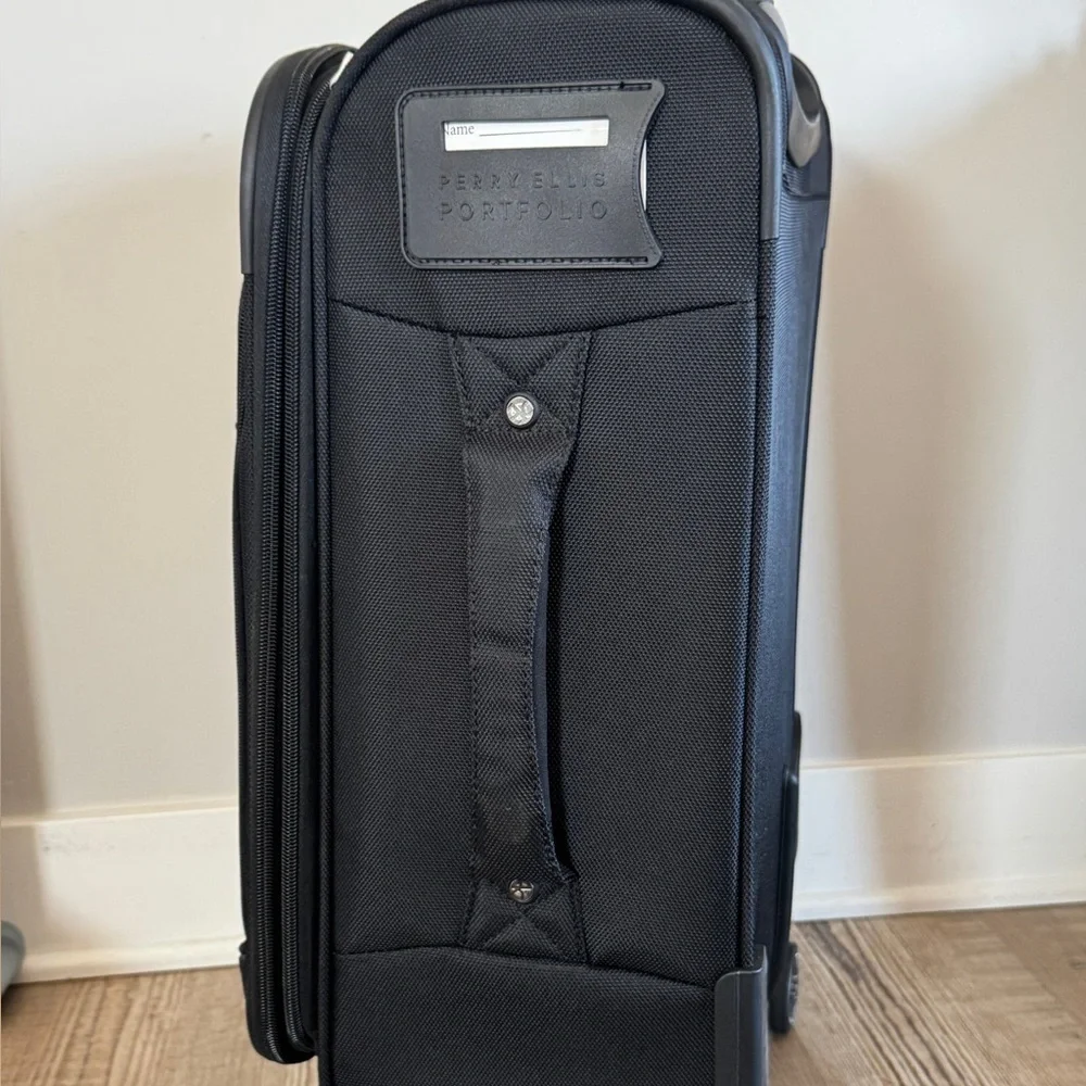 Perry Ellis Piece Luggage 21